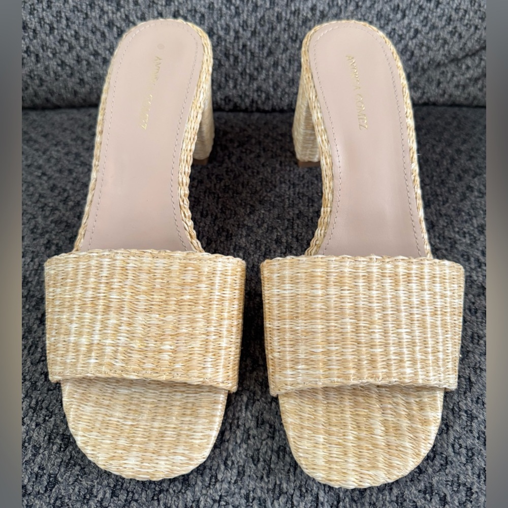 π Andrea Gomez Claudia Natural Raffia Mule Size 37 US 7 Retail $300 *CURRENT* - Picture 7 of 13